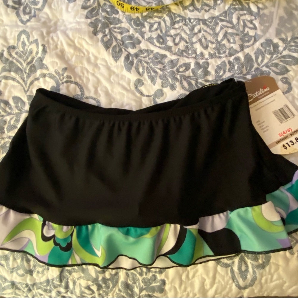 NWT Catalina 2PC Swimsuit: Top size M (8-10)/Bottom size S (4-6) - Picture 7 of 9